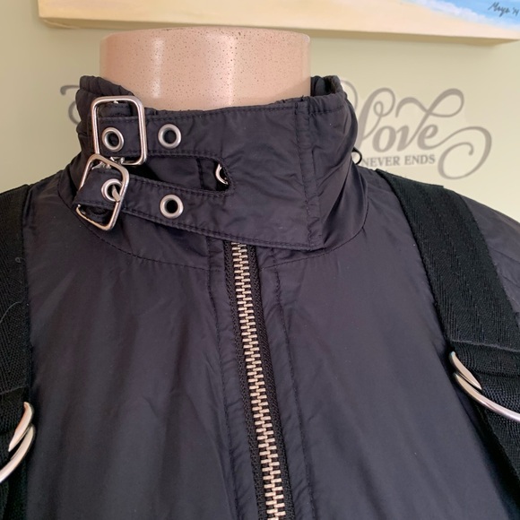 Instead coat with hidden hood and two packets - Picture 2 of 8